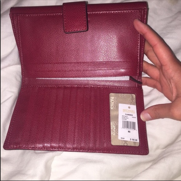 Michael Kors Wallet - Picture 2 of 2